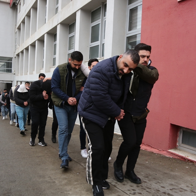 Adana merkezli 6 ilde yasadışı bahis operasyonu: 13 kişi tutuklandı