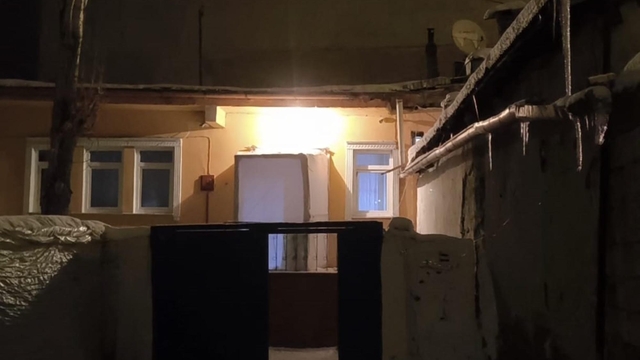 Kars'ta aynı aileden 4 kişi, sobadan sızan gazdan zehirlendi