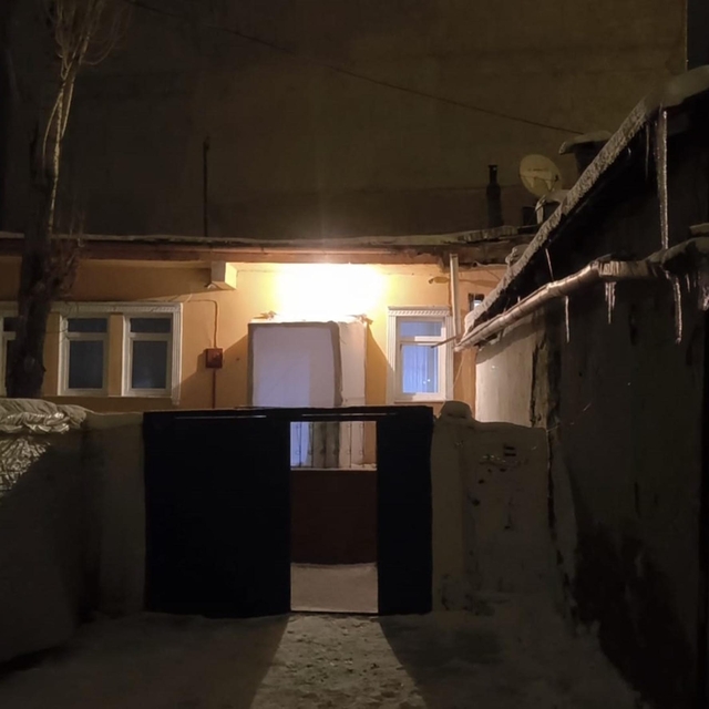 Kars'ta aynı aileden 4 kişi, sobadan sızan gazdan zehirlendi