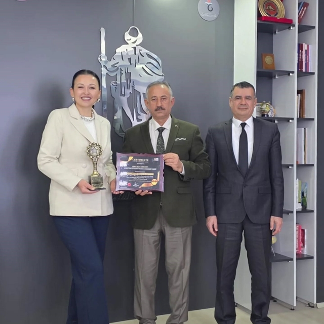 Eskişehir'deki öğretmene '2026 Yılının Yenilikçi Öğretmeni' ödülü