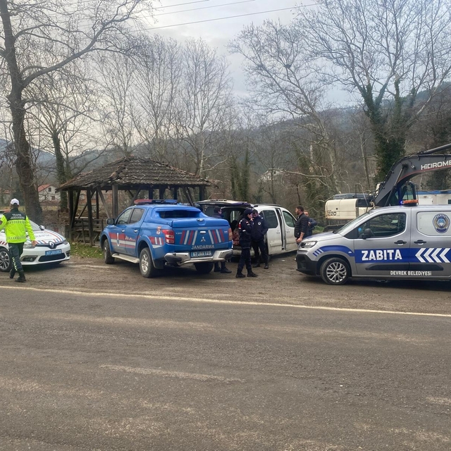 Hafif ticari araçta 450 kilo bozuk et ele geçirildi