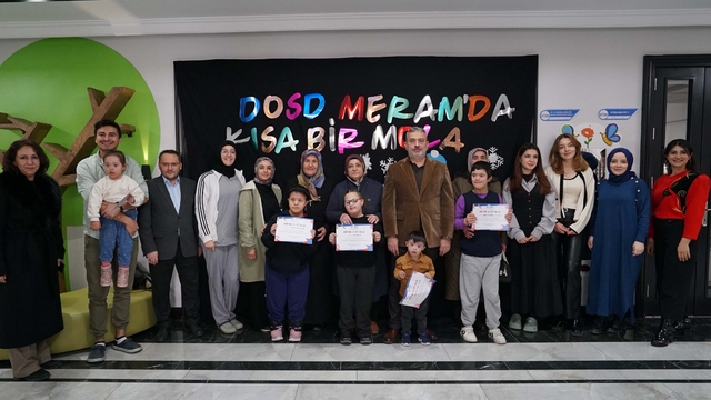 DOSD Meram'da öğrenciler başarı belgelerini aldı