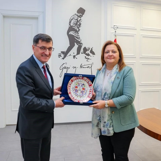 Yerel yönetimlerde sosyal belediyecilik çalışmaları değerlendirildi