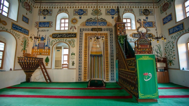 Trabzon'da 210 tescilli cami kültürel mirası yaşatıyor
Trabzon'daki Türk-İslam eserleri arasında en eski cami, 1470 yılında inşa edilen İçkale Camii