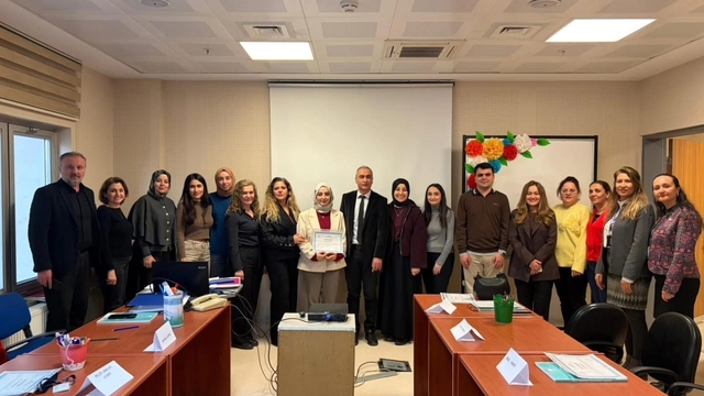 Karabük'te "anne sütü ve emzirme danışmanlığı" eğitimi tamamlandı