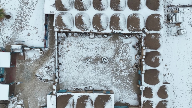 Beyazla tarihin buluşması eşsiz manzara oluşturdu
Harran'da kar manzarası havadan görüntülendi