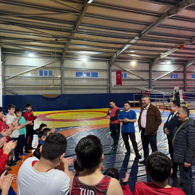 İş insanı Acar'dan güreşte dünya şampiyonu ve Kırkpınar'da başpehlivan olac...