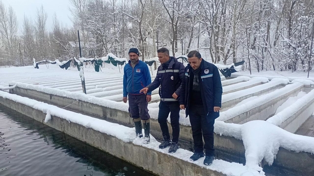 Van'da zorlu kış şartlarında alabalık üretimi mercek altında