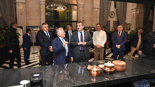 Milli Eğitim Bakanı Tekin, Kayseri'de Mutfak Sanatları Merkezi'ni ziyaret etti