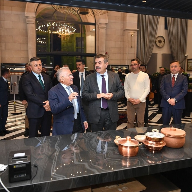 Milli Eğitim Bakanı Tekin, Kayseri'de Mutfak Sanatları Merkezi'ni ziyaret e...