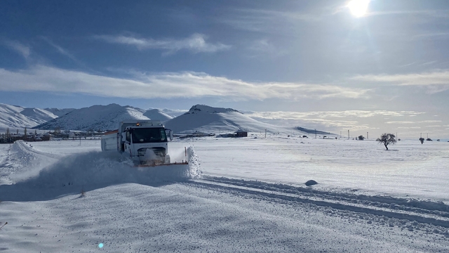 Kayseri'de 333 yol ulaşıma açıldı