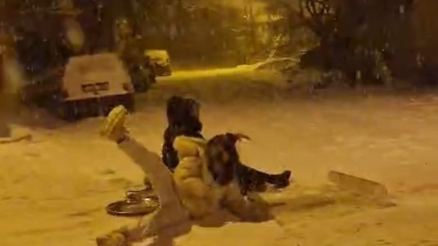 Darende'de kar yağışıyla gelen eğlence