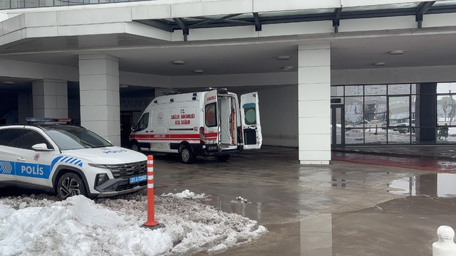 Gaziantep'te vahşet: Eski eşini kezzapla ağır yaraladı
Ağır yaralı kadın tedavi altına alındı, saldırgan eski koca tutuklandı