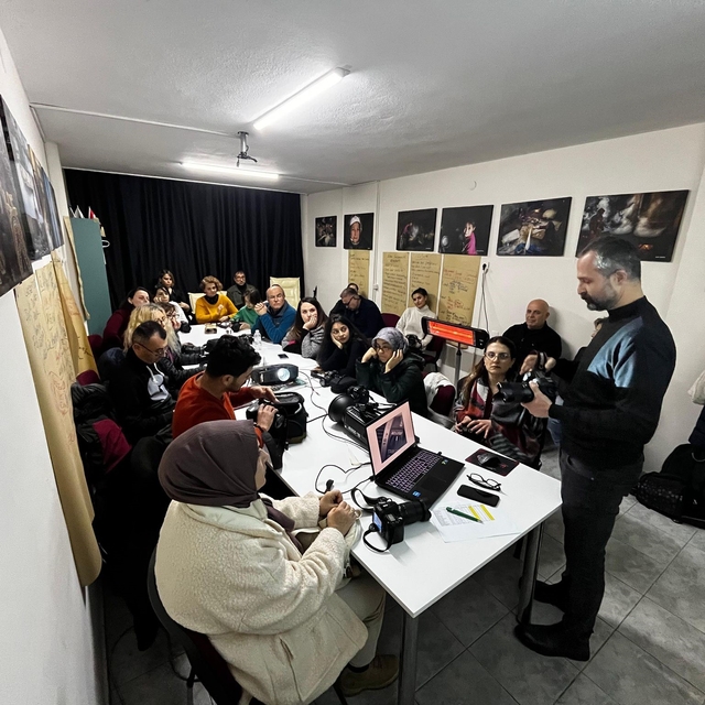 SALFOD'tan fotoğrafa ilgi duyanlara uygulamalı atölye çalışması