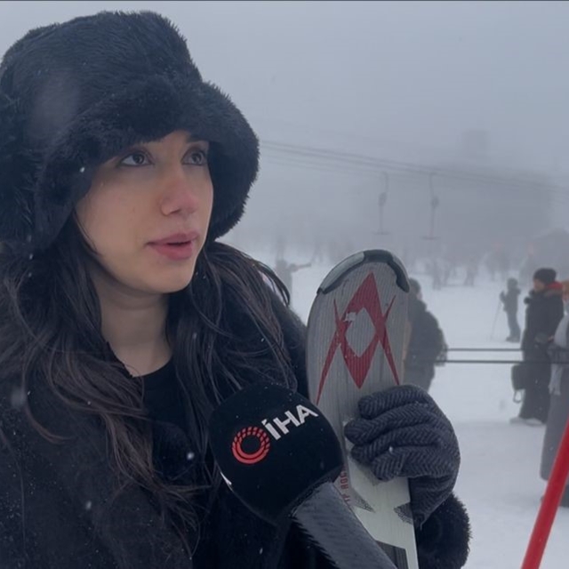 Sömestr tatilinde Uludağ'a büyük ilgi, pistler hınca hınç doldu