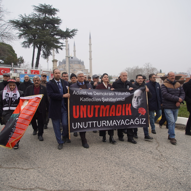 Gazeteci yazar Uğur Mumcu Edirne'de anıldı