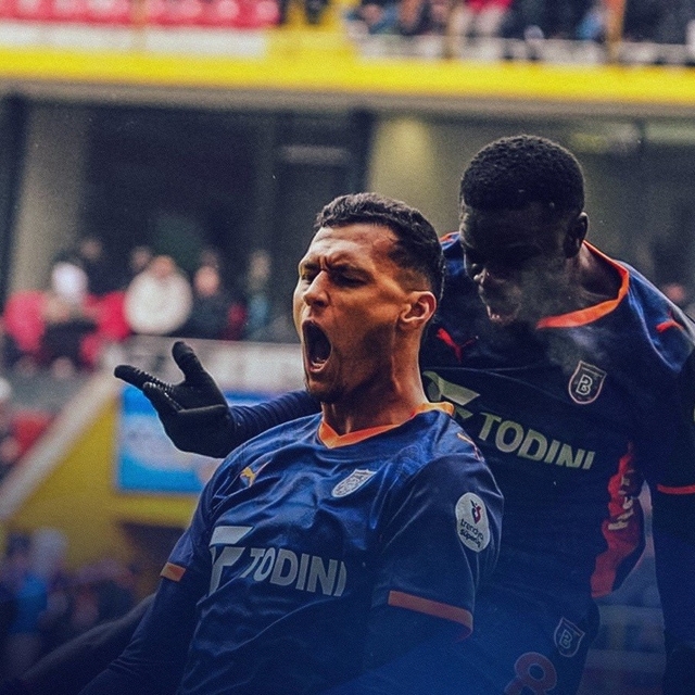 Trendyol Süper Lig: Kayserispor: 0 - RAMS Başakşehir: 1 (İlk yarı)