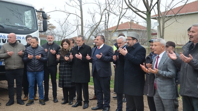 Kırklareli Valisi Turan, Kur'an kursu binasının temel atma törenine katıldı
