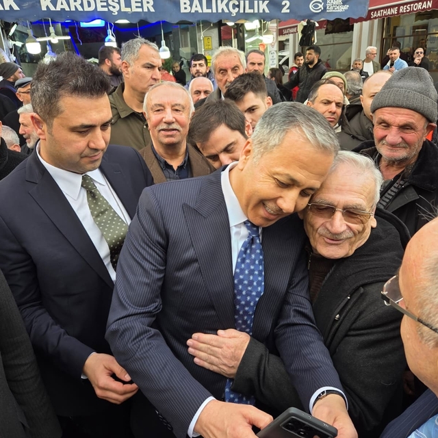Bakan Yerlikaya'dan emekliye: "Sizlerin gönlünü kazanacağız"
