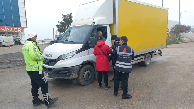 Edirne vergi dairesi ekiplerinden fatura ve irsaliye kontrolü