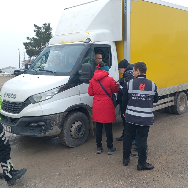 Edirne vergi dairesi ekiplerinden fatura ve irsaliye kontrolü