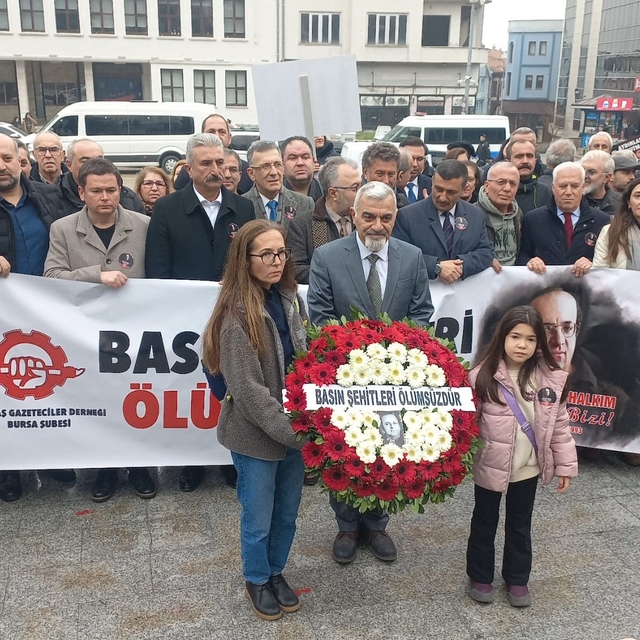 Uğur Mumcu için Bursa'da sevgi yürüyüşü