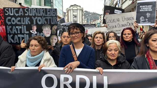 Yasemin Minguzzi, Ordu'da 'Çocuklar için adalet' yürüyüşüne katıldı