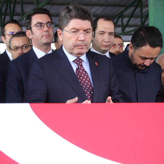 AK Parti Uşak eski Milletvekili Altay son yolculuğuna uğurlandı