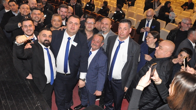 Salihli lokantacılarda Ahmet Tekin dönemi
Salihli Lokantacılar ve Gazinocular Esnaf Odası'nda yeni başkan Ahmet Tekin oldu