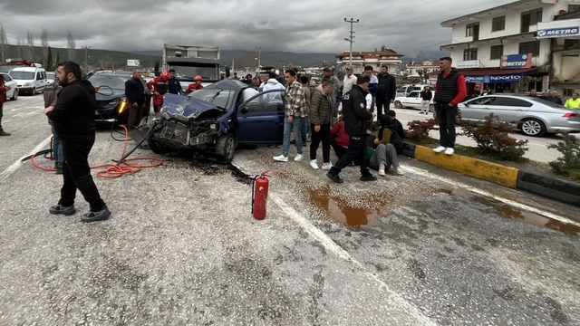 Muğla'da zincirleme kazada 4 kişi yaralandı