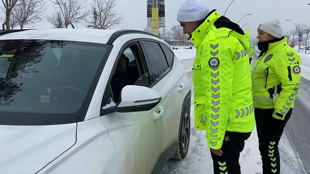Ağrı'da kış şartlarına yönelik trafik denetimleri sürdürülüyor