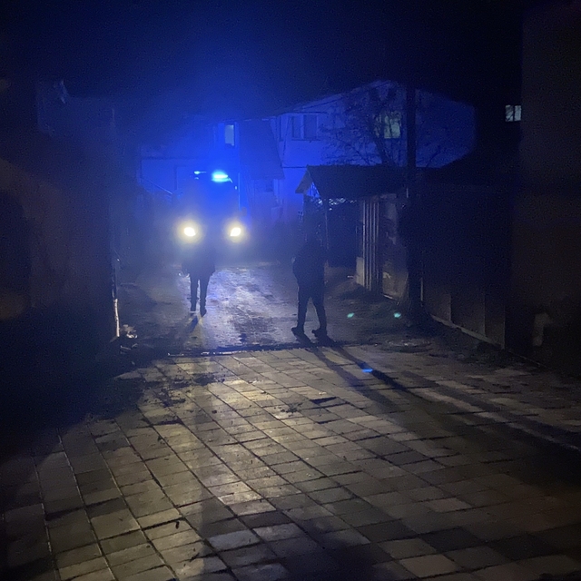 Bakım yaptığı silahının ateş alması sonucu ağır yaralandı