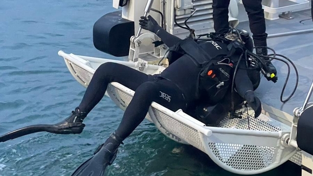 Balıkçılar fark etti, denizde dalgıç kıyafetli erkek cesedi bulundu