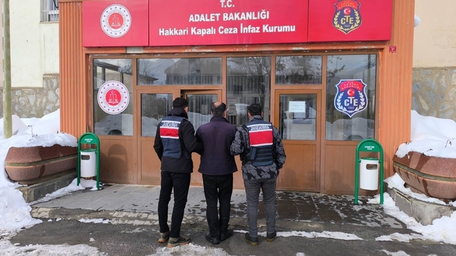 Hakkari'de 9 yıl 9 ay hapis cezası bulunan şahıs yakalandı