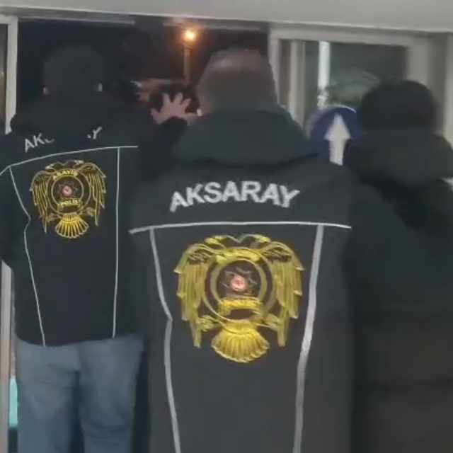 Aksaray'da bıçakçı dükkanını soyan 3 şüpheli yakalandı