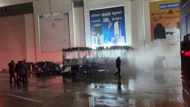 Otobüs alev topuna döndü