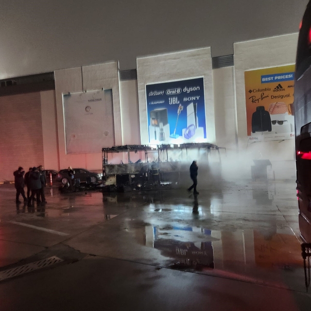 Otobüs alev topuna döndü