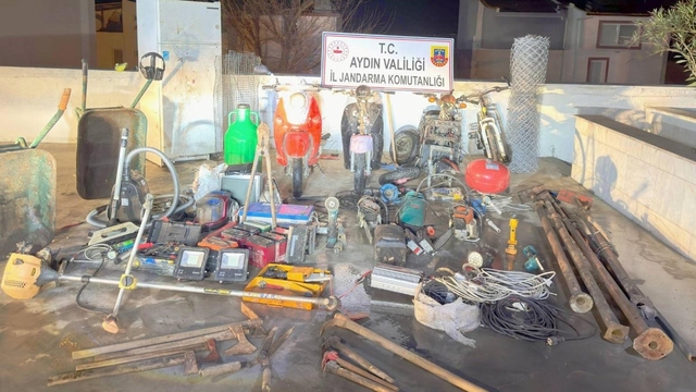 Seli fırsat bildi, 4 evi soydu, jandarmadan kaçamadı