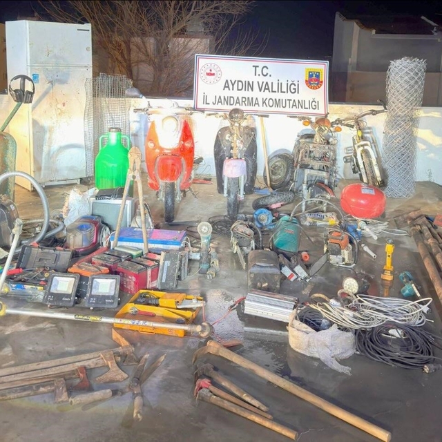 Seli fırsat bildi, 4 evi soydu, jandarmadan kaçamadı