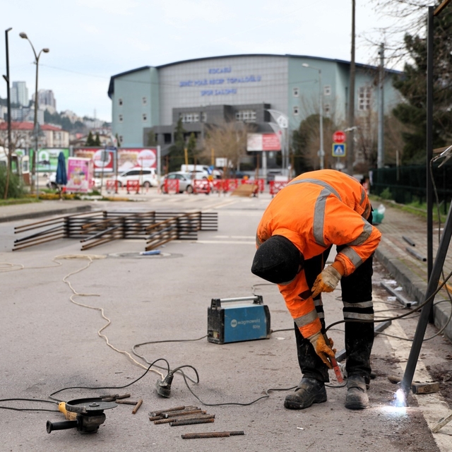 Körfezray Metro Projesi'nin Yahyakaptan istasyonunda çalışmalar başladı