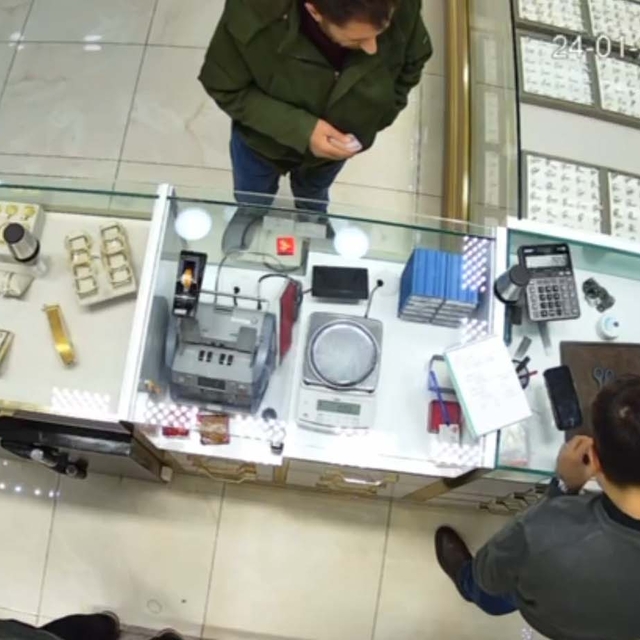 Eskişehir'de kuyumcuya sahte bilezik satmaya çalışan şüpheli yakalandı