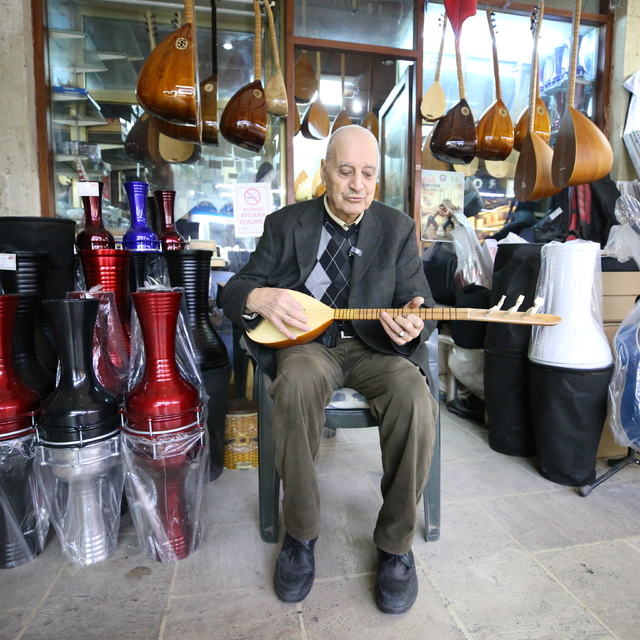 Edirneli Ramadan usta hayatını saz ve müziğe adadı