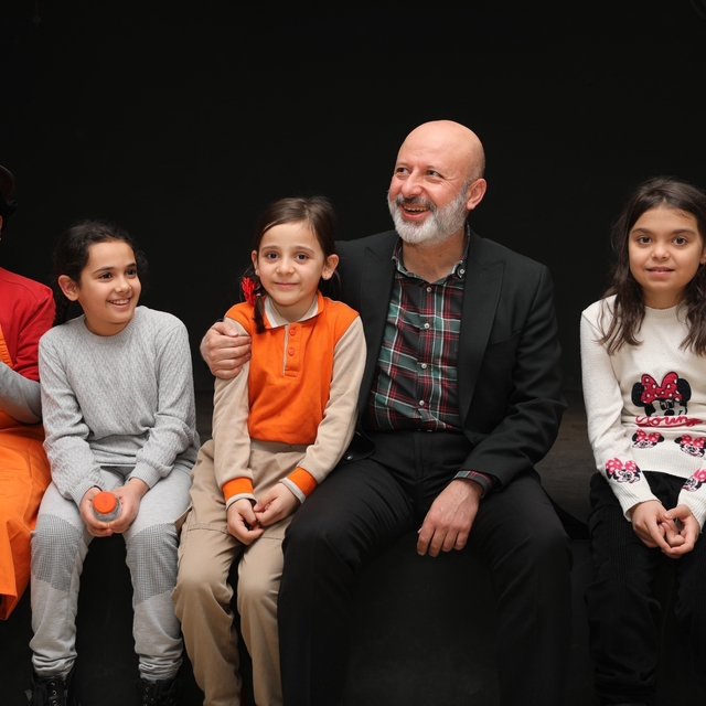 Başkan Çolakbayrakdar: Evlatlarımız tatilde eğlenirken öğreniyor"