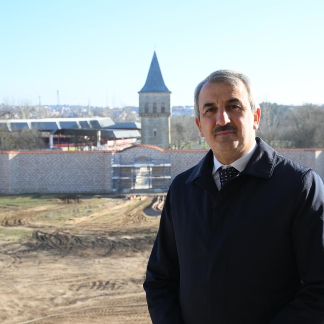 Edirne Valisi Sezer, Edirne Sarayı'nın ihya çalışmalarını inceledi