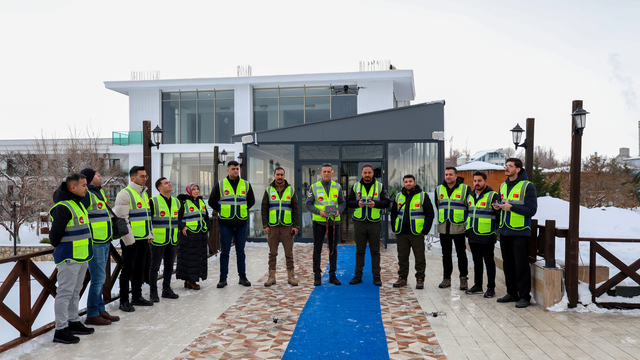 İHAKUT afetlerde havadan arama faaliyetleri için Van'da toplantı yaptı