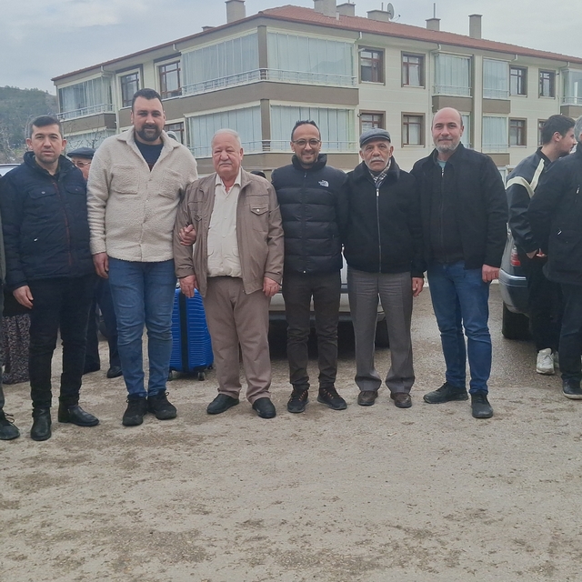 Beypazarı'ndan 42 kişi umre ibadeti için kutsal topraklara uğurlandı