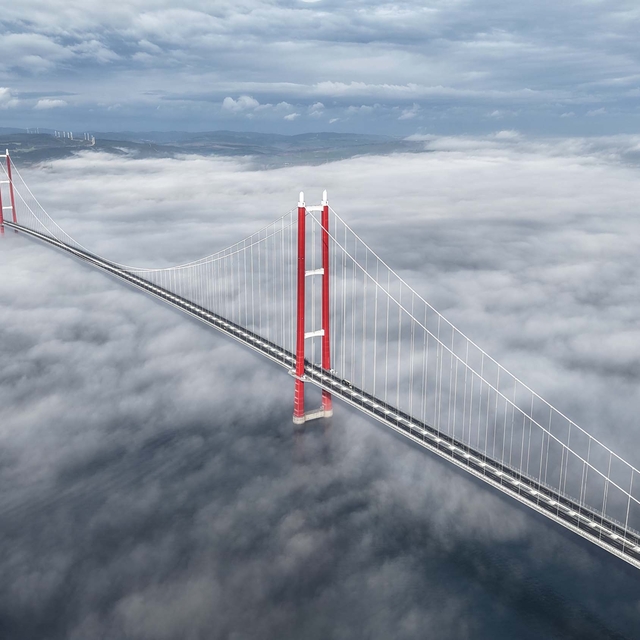 Çanakkale Boğazı, sis nedeniyle çift yönlü olarak ulaşıma kapatıldı (2)