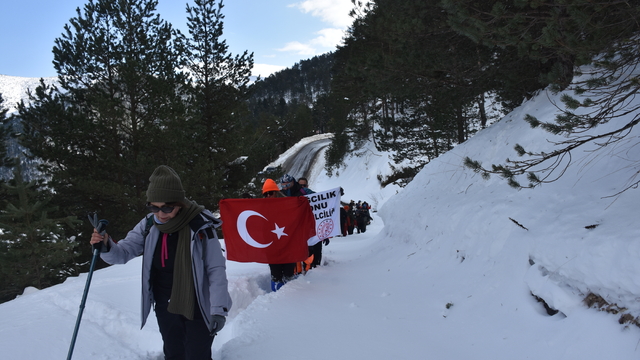 Zigana Dağı'nda 17 yıl önceki çığda hayatını kaybeden 10 dağcı anıldı