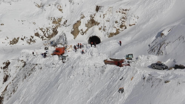 Doğu Karadeniz'de çığ gerçeği
Doğu Karadeniz'de son 20 yılda yaşanan çığlarda 30 kişi hayatını kaybetti