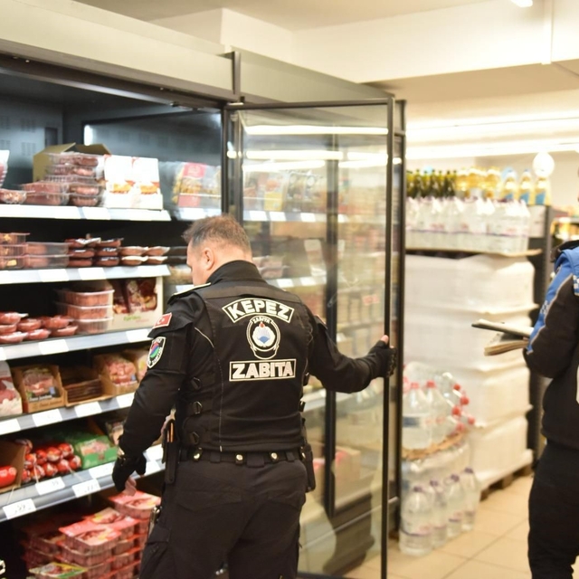 Marketlere zabıta denetimi